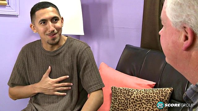 胡安·拉戈 (Juan Largo) 為丈夫口交