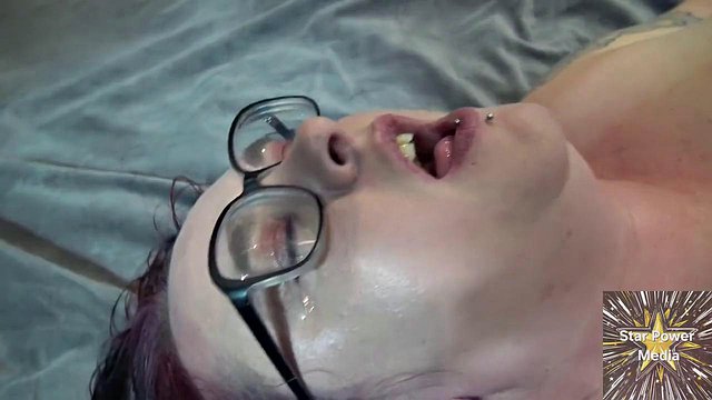 Savanna Star Goes from Innocent to Insatiable in Fan Fuck and Lesbian Double Penetration