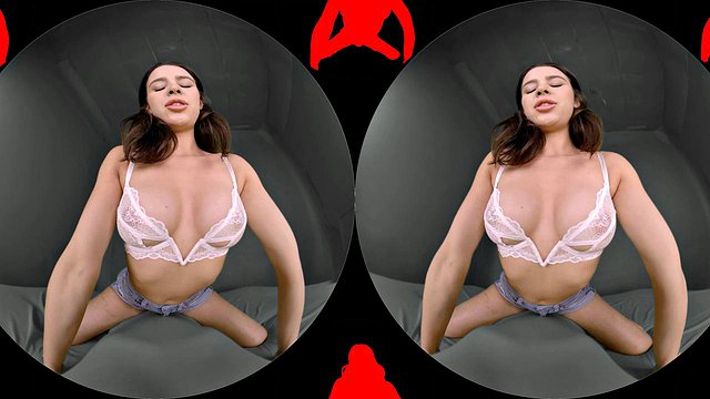 Die brünette Kylie Rocket gibt den Reizen ihres Mannes nach