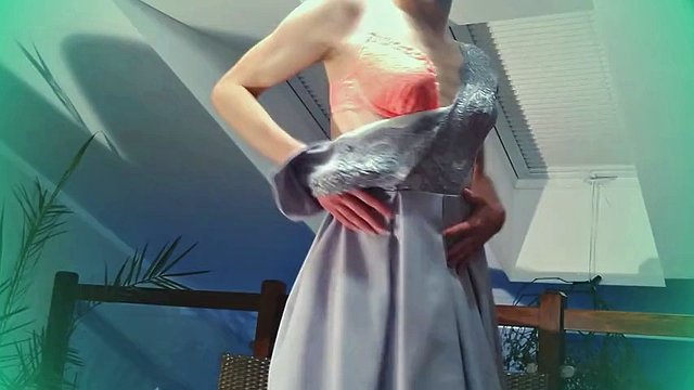 穿着冬装的公主充满了精液