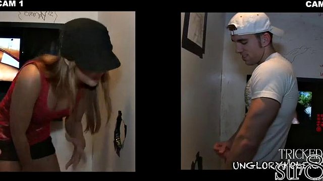Seksi azgın kandırılmış adam içinde gloryhole