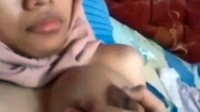 Große Titten Indonesier