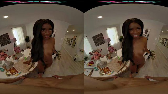 Hot lil thang: Kouření, Doggy & Cowgirl VR porno