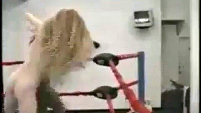 BLOW Wrestling Jungle Queen vs Ebony Barbie: Babe, Catfight & Wrestilng Porn