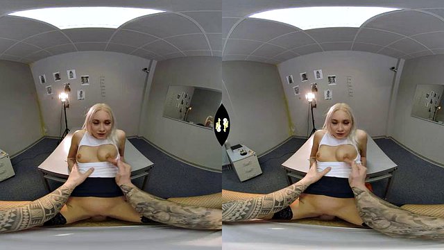Dobra wolność: duży tyłek, obciąganie i laski VR porno