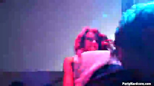 PHGC Vol 33 Parte 4 Cam 3: Pupa, MILF e porno bionda