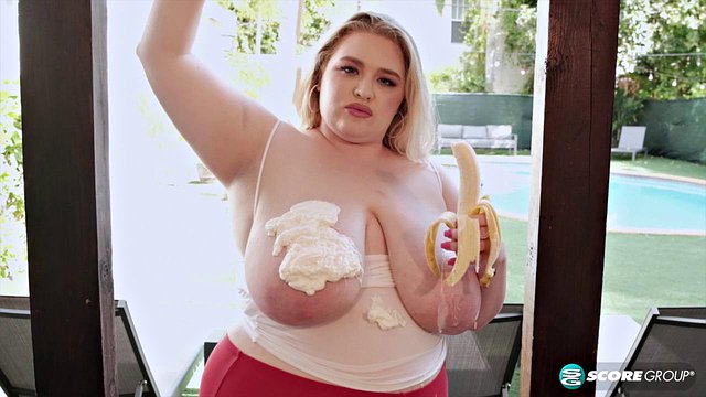 Stella Daniels BBW Striptease