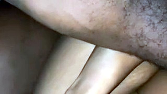 Ebony prende la BBC nel culo mentre squirta!!!